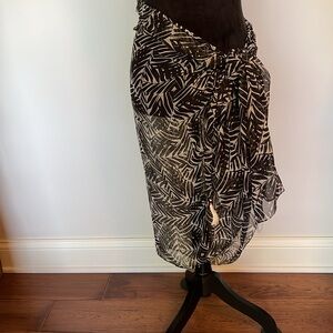 Chic Black and White Beach Coverup/Sarong/Scarf.